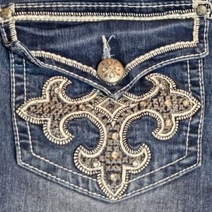Love Indigo Women's Jeans Sz 24 Embellished Flap Pockets Stretch Denim Capri‎